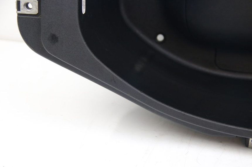 photo de SEAT STORAGE BOX DERBI BOULEVARD 50 (2009 - 2006) - Markings and original references