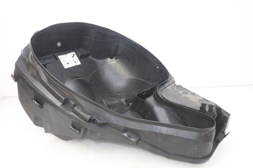 photo de SEAT STORAGE BOX SUZUKI BURGMAN 125 (2007 - 2014) - Technical close-up
