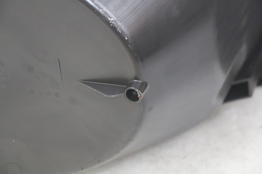 photo de SEAT STORAGE BOX YAMAHA BW'S BWS 125 (2010 - 2013) - Zoom on usage condition