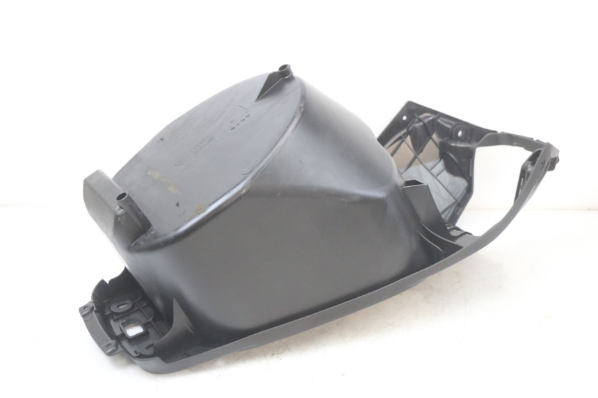 photo de SEAT STORAGE BOX YAMAHA BW'S BWS 125 (2010 - 2013) - Fixing points details