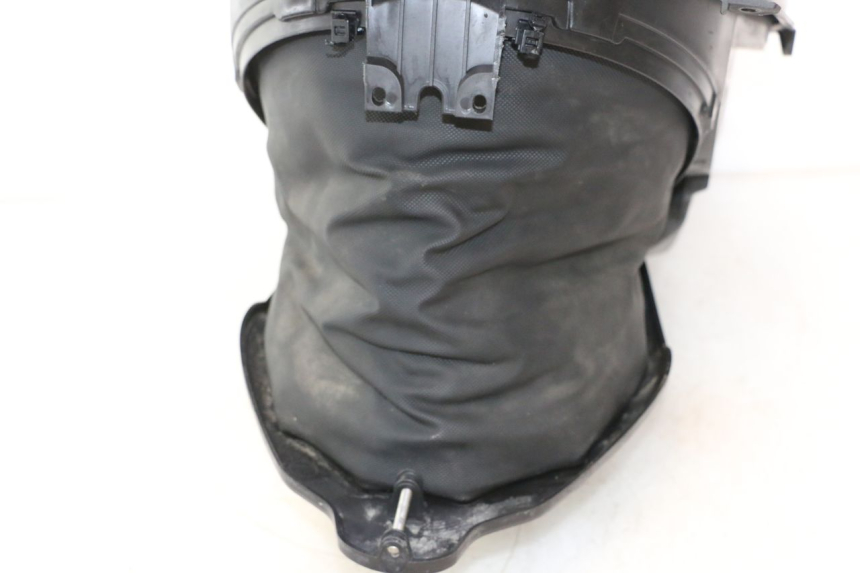 photo de UNDERSEAT STORAGE BMW C SPORT 650 (2015 - 2021) - Technical close-up
