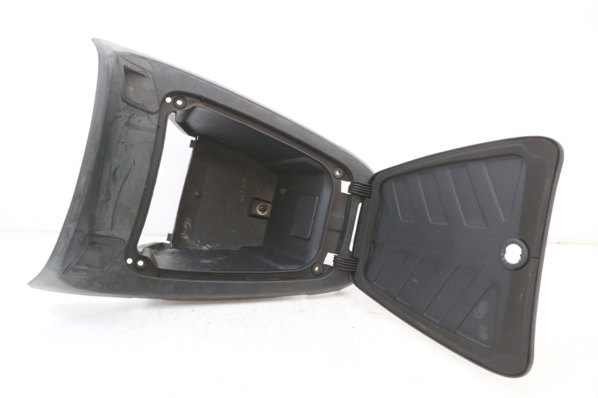 photo de SEAT STORAGE BOX BMW C1 125 (2000 - 2003) - Technical close-up