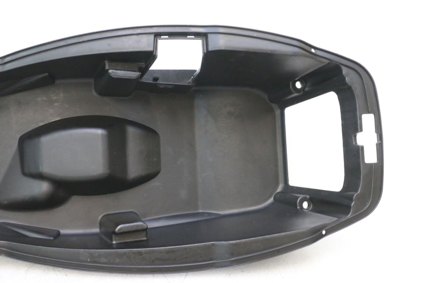photo de SEAT STORAGE BOX PEUGEOT CITYSTAR 2T 50 (2018 - 2021) - Zoom on usage condition