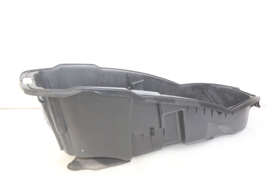 photo de SEAT STORAGE BOX PEUGEOT CITYSTAR AIR 125 (2014 - 2017) - Alternative perspective