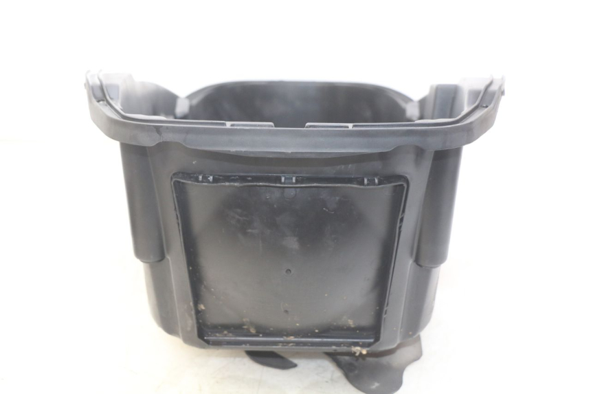 photo de SEAT STORAGE BOX PEUGEOT CITYSTAR AIR 125 (2014 - 2017) - Technical close-up