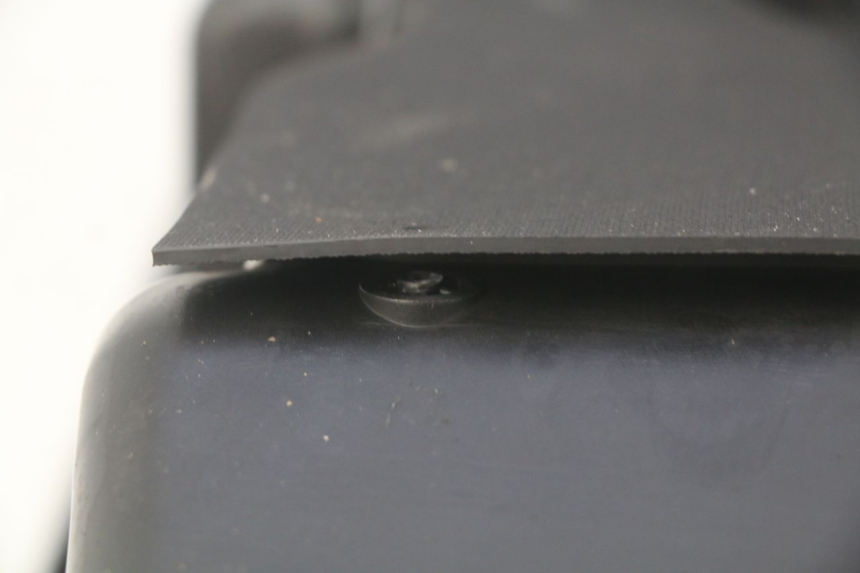 photo de SEAT STORAGE BOX PEUGEOT CITYSTAR 125 (2011 - 2017) - Component detail