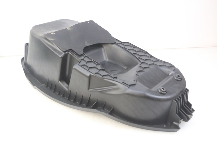 photo de SEAT STORAGE BOX PEUGEOT CITYSTAR 125 (2011 - 2017) - Zoom on usage condition