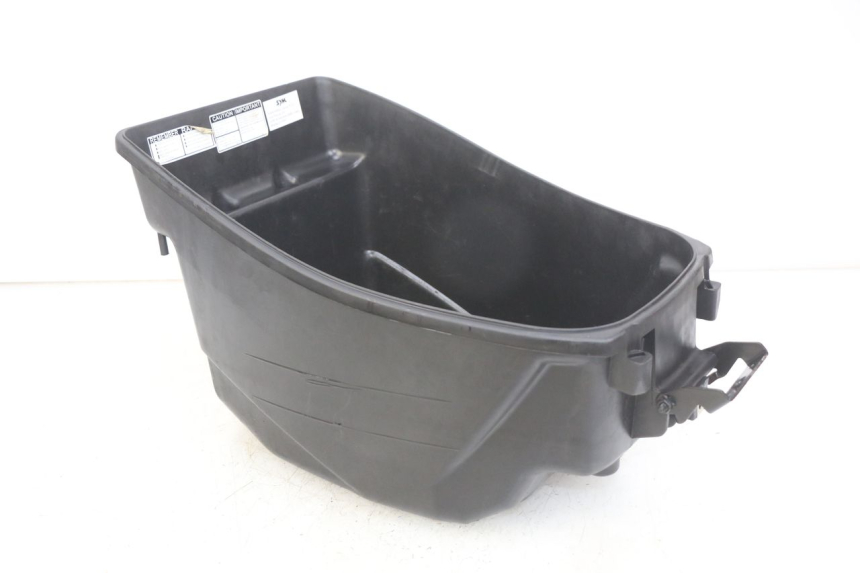 photo de SEAT STORAGE BOX SYM CROX 4T 50 (2016 - 2023) - Technical close-up