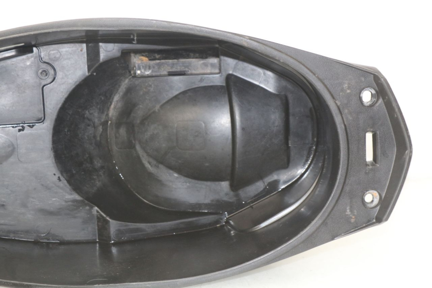 photo de SEAT STORAGE BOX YAMAHA CYGNUS X 125 (2004 - 2007) - Product overview