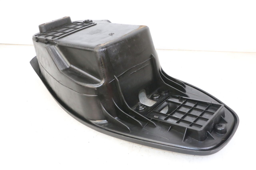 photo de UNDERSEAT STORAGE DAELIM BESBI 125 (2007 - 2008) - Zoom on usage condition