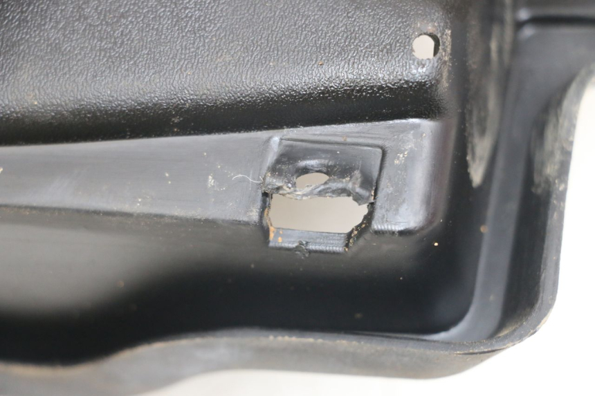 photo de SEAT STORAGE BOX GILERA DNA 50 (2000 - 2007) - Technical close-up