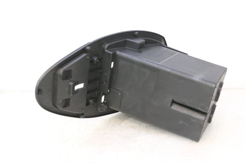 photo de UNDERSEAT STORAGE WAYSCRAL E-START 1 (2018 - 2022) - Fixing points details