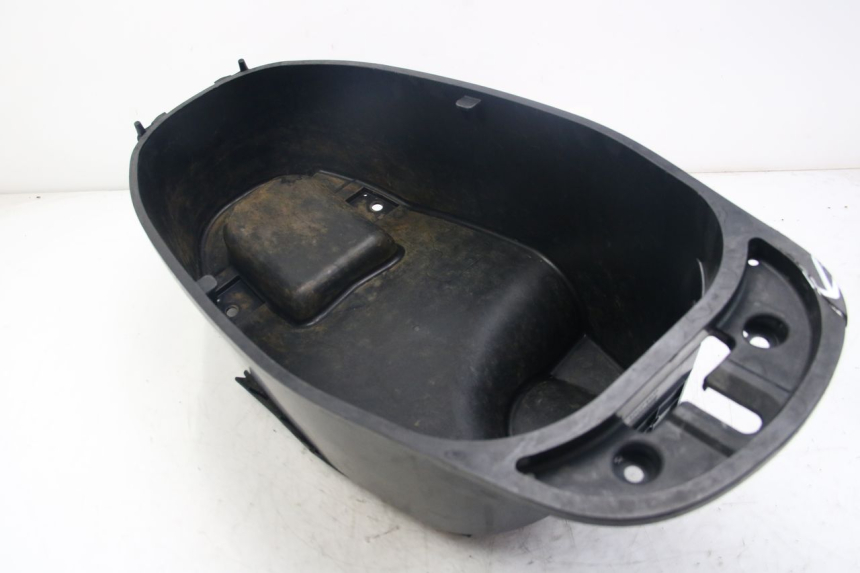 photo de SEAT STORAGE BOX YAMAHA D'ELIGHT DELIGHT 125 (2017 - 2020) - Additional view of the item