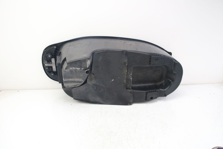 photo de SEAT STORAGE BOX YAMAHA D'ELIGHT DELIGHT 125 (2017 - 2020) - Distinctive features