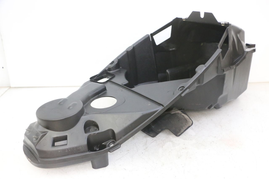 photo de UNDERSEAT STORAGE PEUGEOT ELYSTAR 125 (2002 - 2007) - Alternative perspective