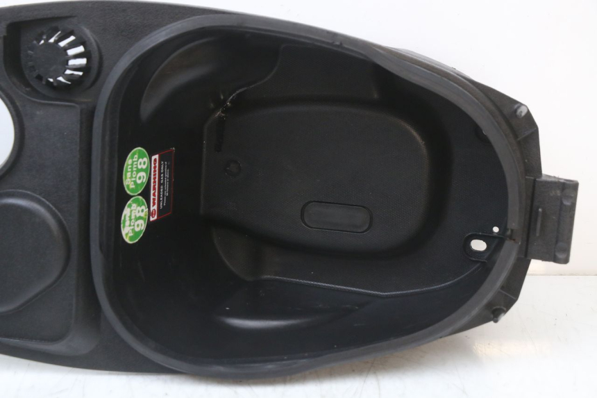 photo de SEAT STORAGE BOX JM MOTORS EVOLIS 4T 50 (2018 - 2022) - Alternative perspective