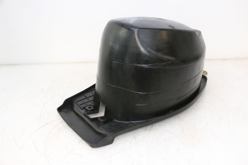 photo de UNDERSEAT STORAGE KEEWAY F-ACT NAKED 50 (2009 - 2014) - Zoom on usage condition