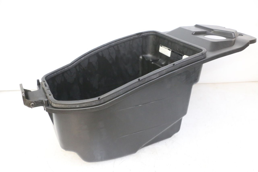 photo de UNDERSEAT STORAGE SYM FIDDLE 125 (2008 - 2010) - Alternative perspective