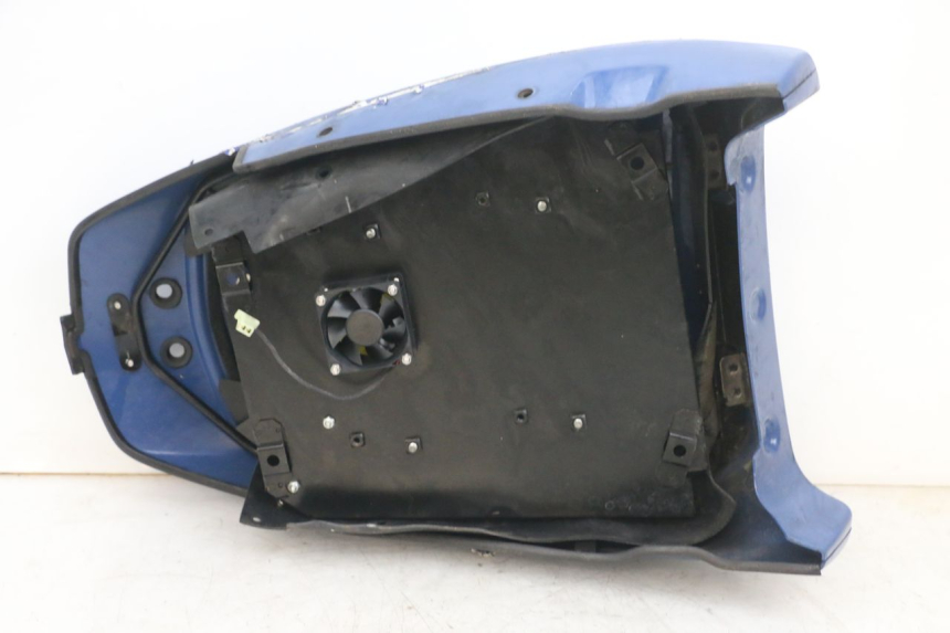 photo de SEAT STORAGE BOX YAMAHA FJR ABS 1300 (2006 - 2012) - Component detail