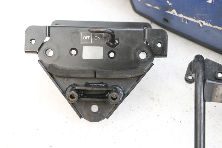 photo de SEAT STORAGE BOX YAMAHA FJR ABS 1300 (2006 - 2012) - Focus on structure