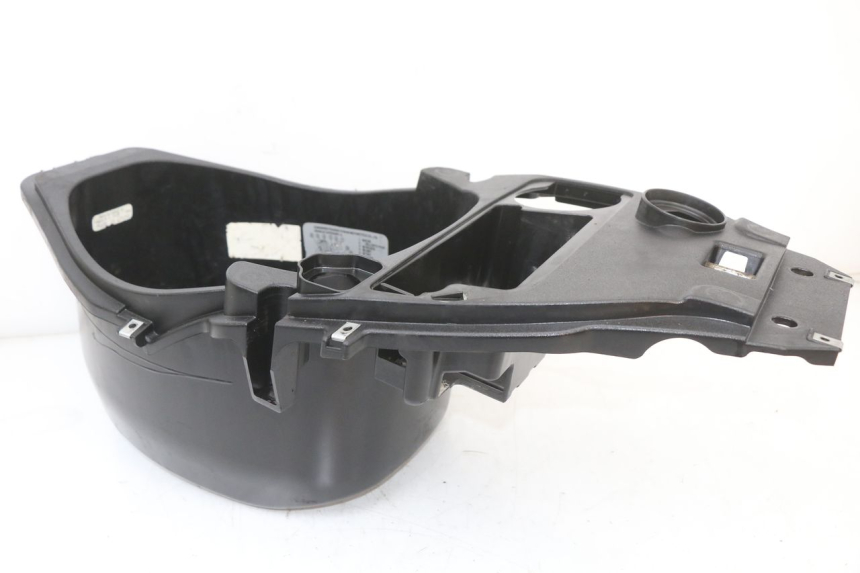 photo de UNDERSEAT STORAGE PIAGGIO FLY 2T 50 (2004 - 2017) - Technical close-up