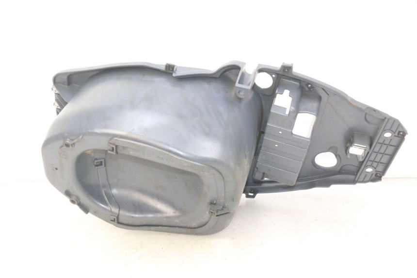 photo de SEAT STORAGE BOX PIAGGIO FLY 100 (2006 - 2010) - Component detail