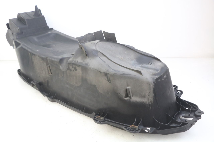 photo de SEAT STORAGE BOX HONDA FORZA 125 (2015 - 2016) - Zoom on usage condition