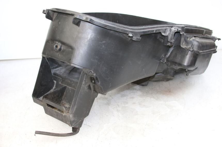 photo de SEAT STORAGE BOX HONDA FORZA 125 (2015 - 2016) - Fixing points details