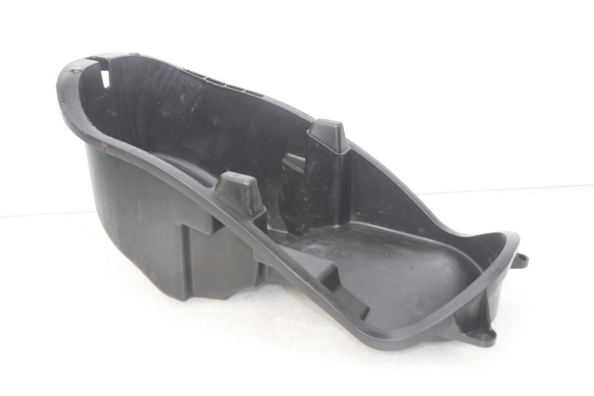 photo de SEAT STORAGE BOX PEUGEOT GEOPOLIS 400 (2007 - 2013) - Alternative perspective