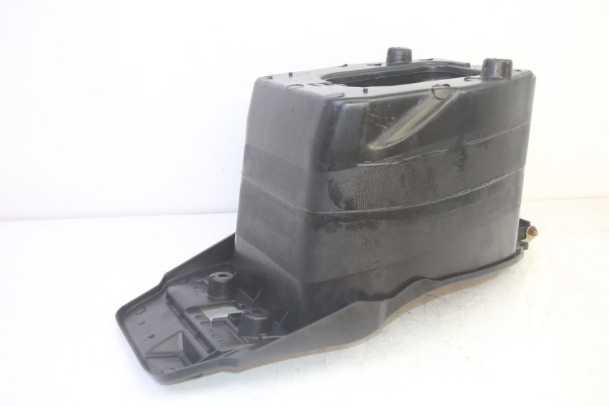 photo de UNDERSEAT STORAGE EUROCKA GTR 50 (2018 - 2021) - Fixing points details