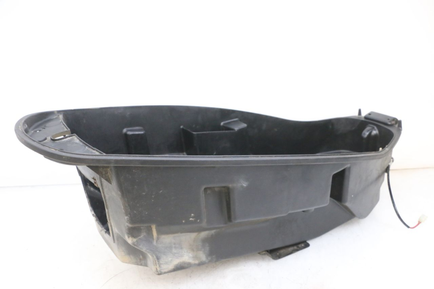 photo de UNDERSEAT STORAGE SYM GTS EVO 125 (2009 - 2013) - Product overview