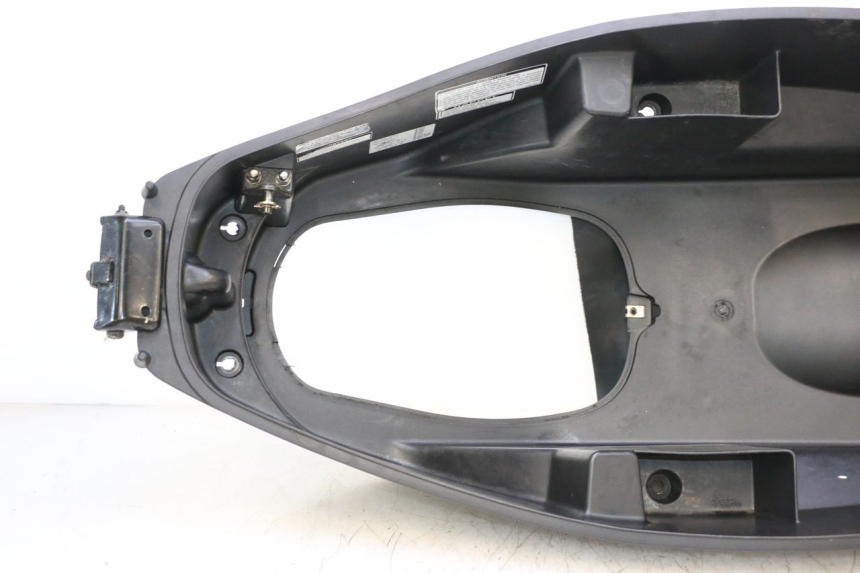 photo de UNDERSEAT STORAGE SYM GTS EVO 125 (2009 - 2013) - Component detail