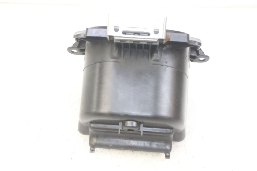 photo de SEAT STORAGE BOX YAMAHA HW XENTER 125 (2011 - 2017) - Alternative perspective