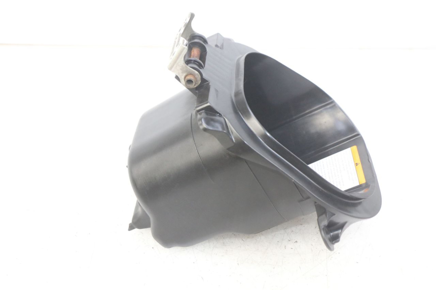 photo de SEAT STORAGE BOX YAMAHA HW XENTER 125 (2011 - 2017) - Technical close-up