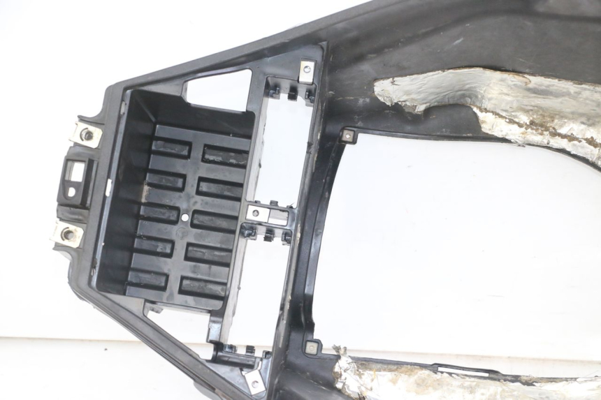 photo de UNDERSEAT STORAGE PIAGGIO IE MP3 YOURBAN 300 (2011 - 2016) - Distinctive features