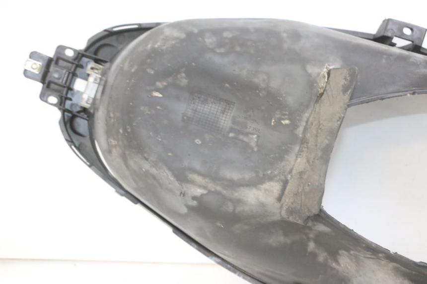 photo de UNDERSEAT STORAGE PIAGGIO IE MP3 YOURBAN 300 (2011 - 2016) - Technical close-up