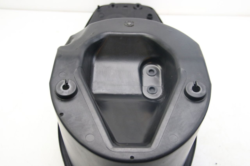 photo de SEAT STORAGE BOX SYM JET 4 4T 50 (2018 - 2021) - Fixing points details