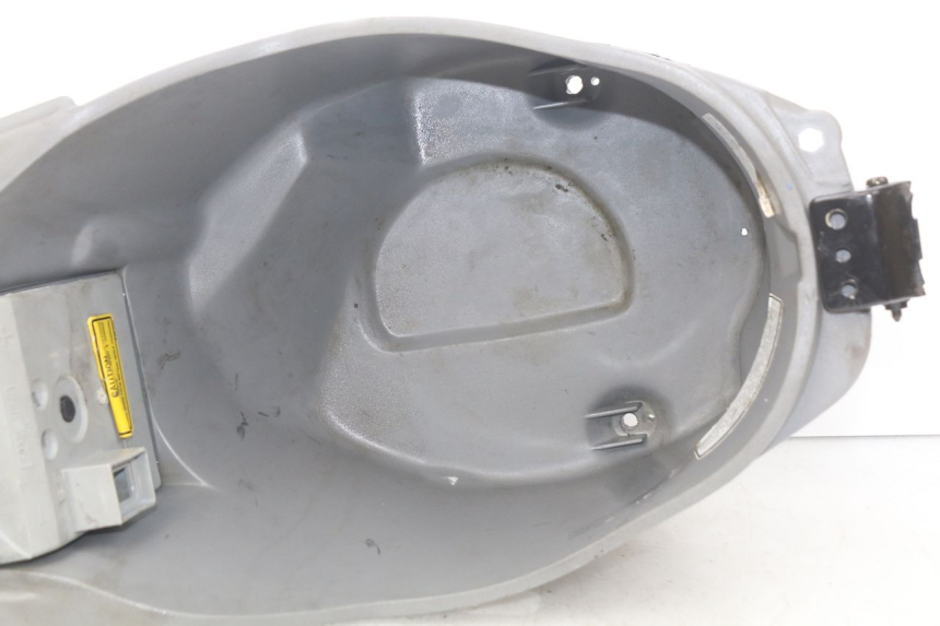 photo de SEAT STORAGE BOX SYM JET EURO X 2T 50 (2003 - 2007) - Product overview