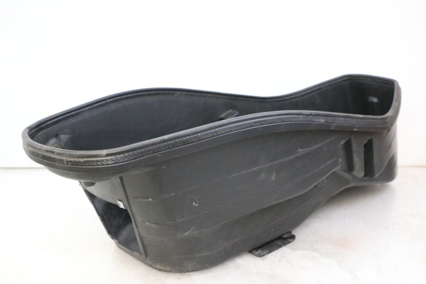 photo de UNDERSEAT STORAGE SYM JOYMAX 125 (2010 - 2017) - Zoom on usage condition