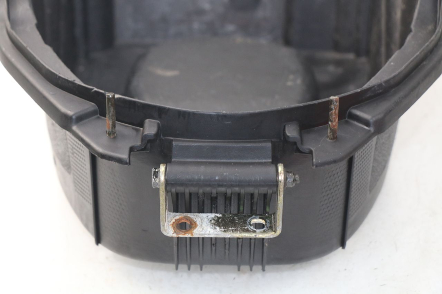 photo de SEAT TRUNK PEUGEOT KISBEE 2T 50 (2010 - 2017) - Alternative perspective