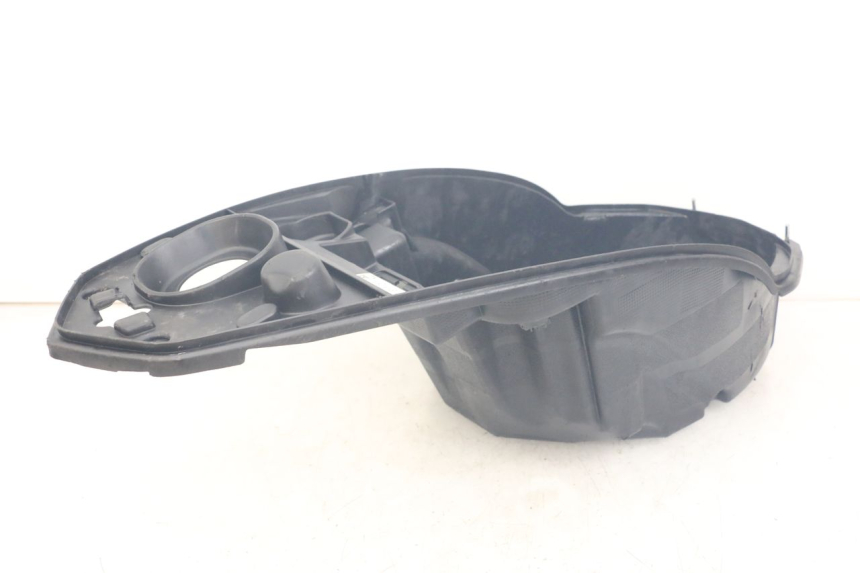 photo de SEAT STORAGE BOX PEUGEOT KISBEE 2T 50 (2018 - 2022) - Zoom on usage condition