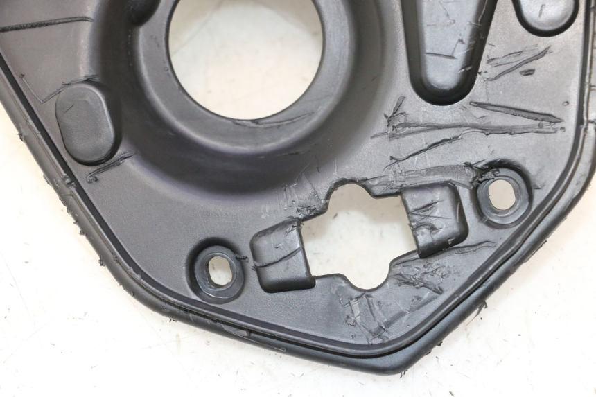 photo de UNDERSEAT STORAGE PEUGEOT KISBEE 4T 50 (2023 - 2026) - Surface and material condition