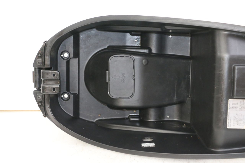 photo de UNDERSEAT STORAGE KYMCO PEOPLE S 125 (2000 - 2008) - Product overview