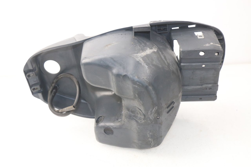 photo de SEAT STORAGE BOX PIAGGIO LIBERTY 4T 50 (2004 - 2008) - Fixing points details