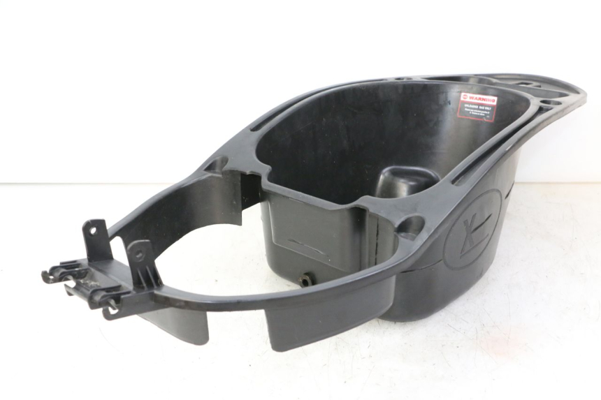 photo de UNDERSEAT STORAGE LONGJIA SHARPY 125 (2020 - 2024) - Alternative perspective