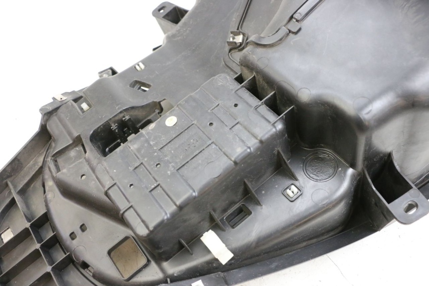 photo de UNDERSEAT STORAGE PIAGGIO MP3 HPE 350 (2018 - 2020) - Component detail