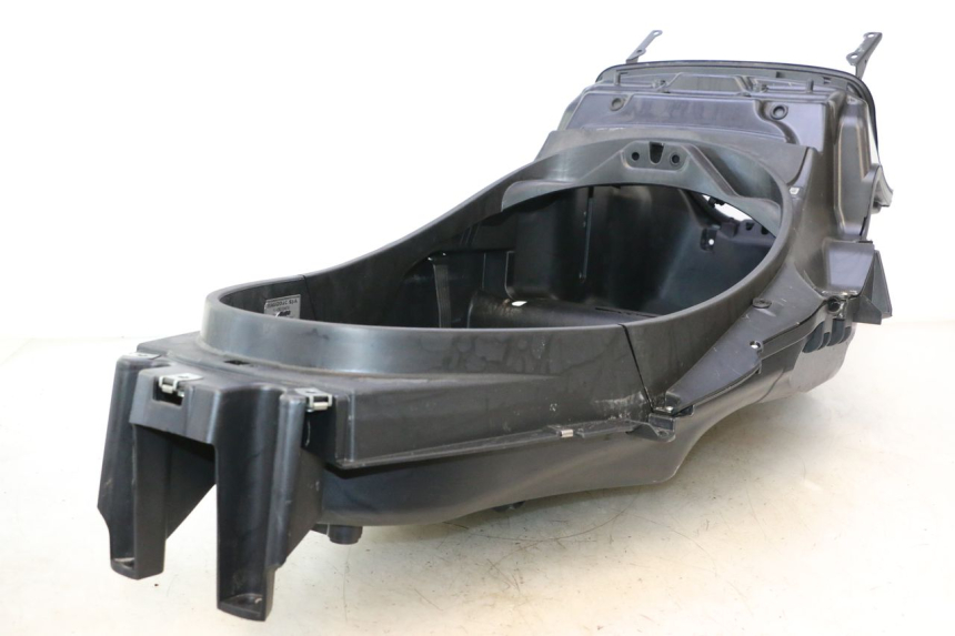 photo de SEAT STORAGE BOX PIAGGIO MP3 LT 300 (2010 - 2016) - Distinctive features