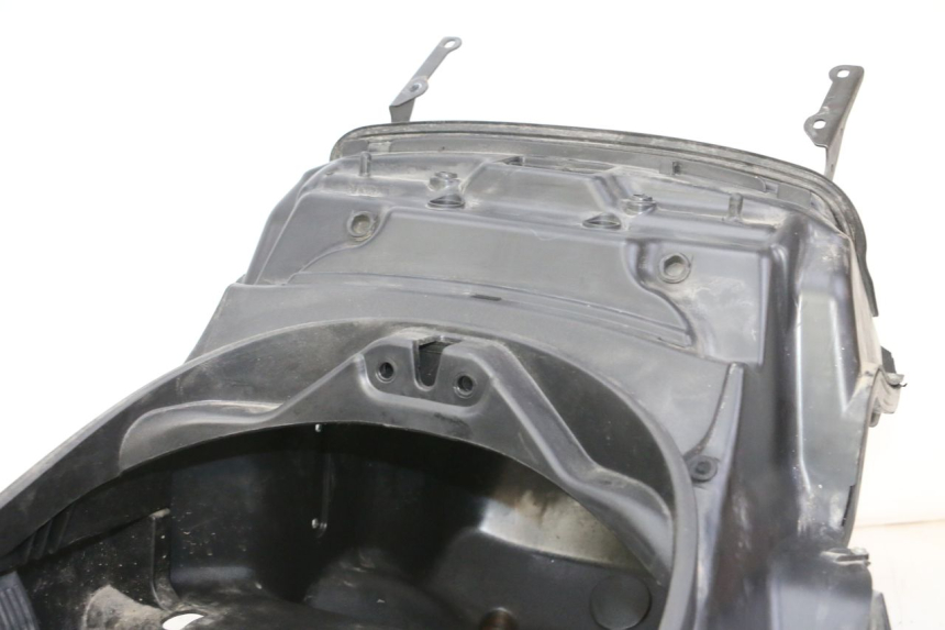 photo de UNDERSEAT STORAGE PIAGGIO MP3 RL 250 (2006 - 2010) - Component detail