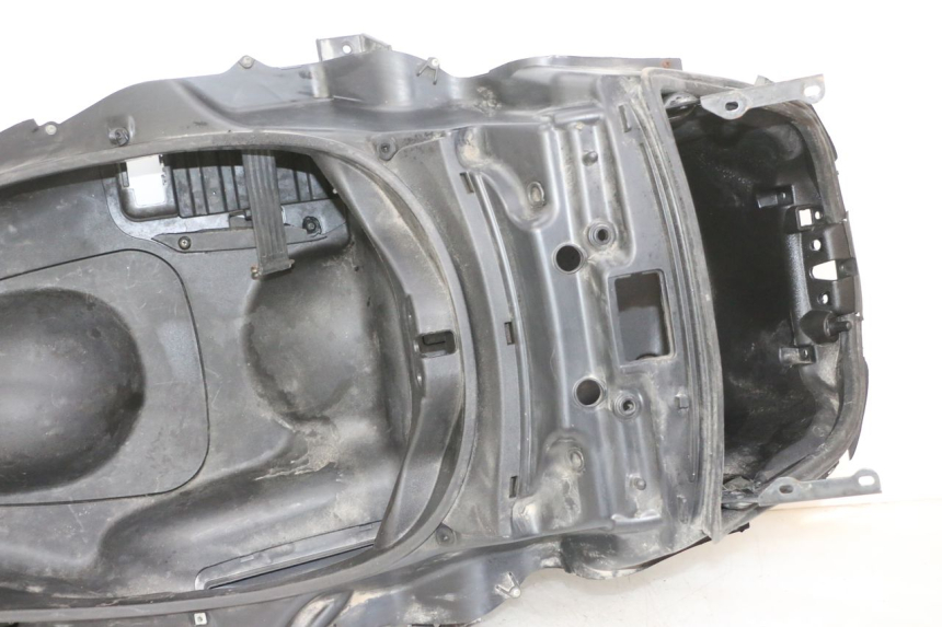 photo de UNDERSEAT STORAGE PIAGGIO MP3 RL 250 (2006 - 2010) - Additional view of the item