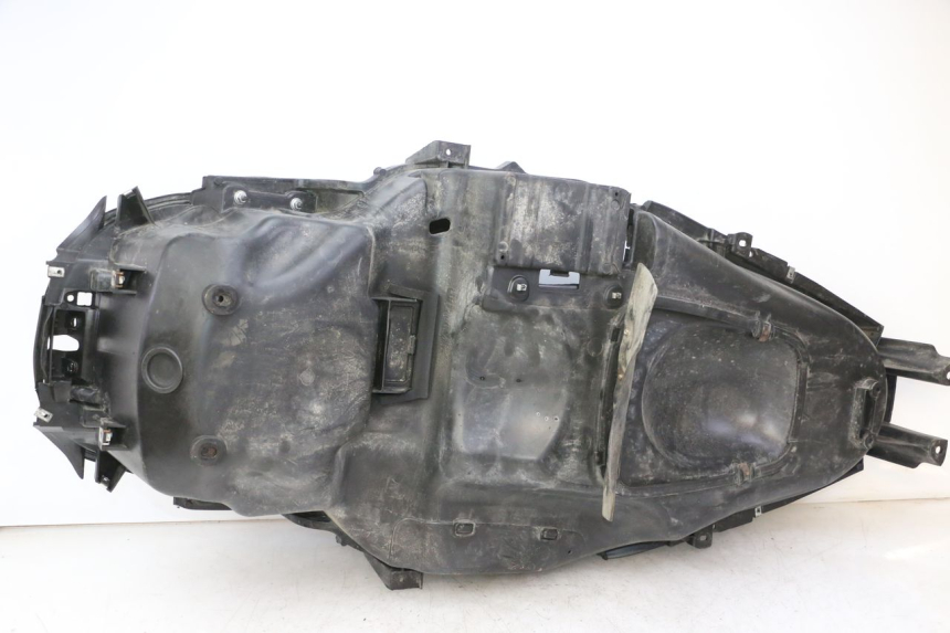 photo de UNDERSEAT STORAGE PIAGGIO MP3 RL 250 (2006 - 2010) - Technical close-up